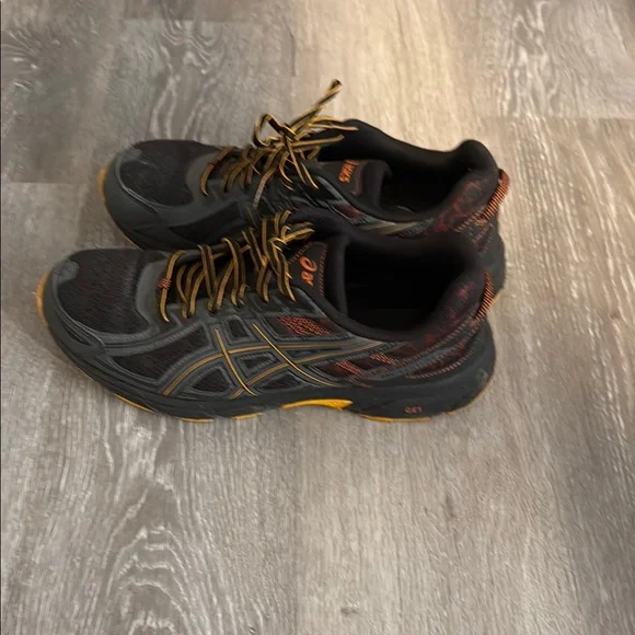 Asics Men's Black and Yellow Athletic Shoes - Picture 2 of 4